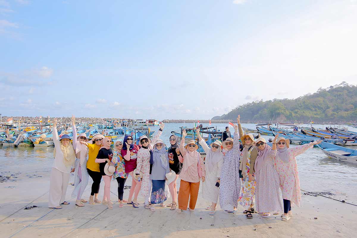 Pelabuhan Pantai Mustika Pelabuhan Pantai Mustika
